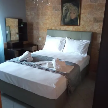 Annas * Sykia Chalkidikis